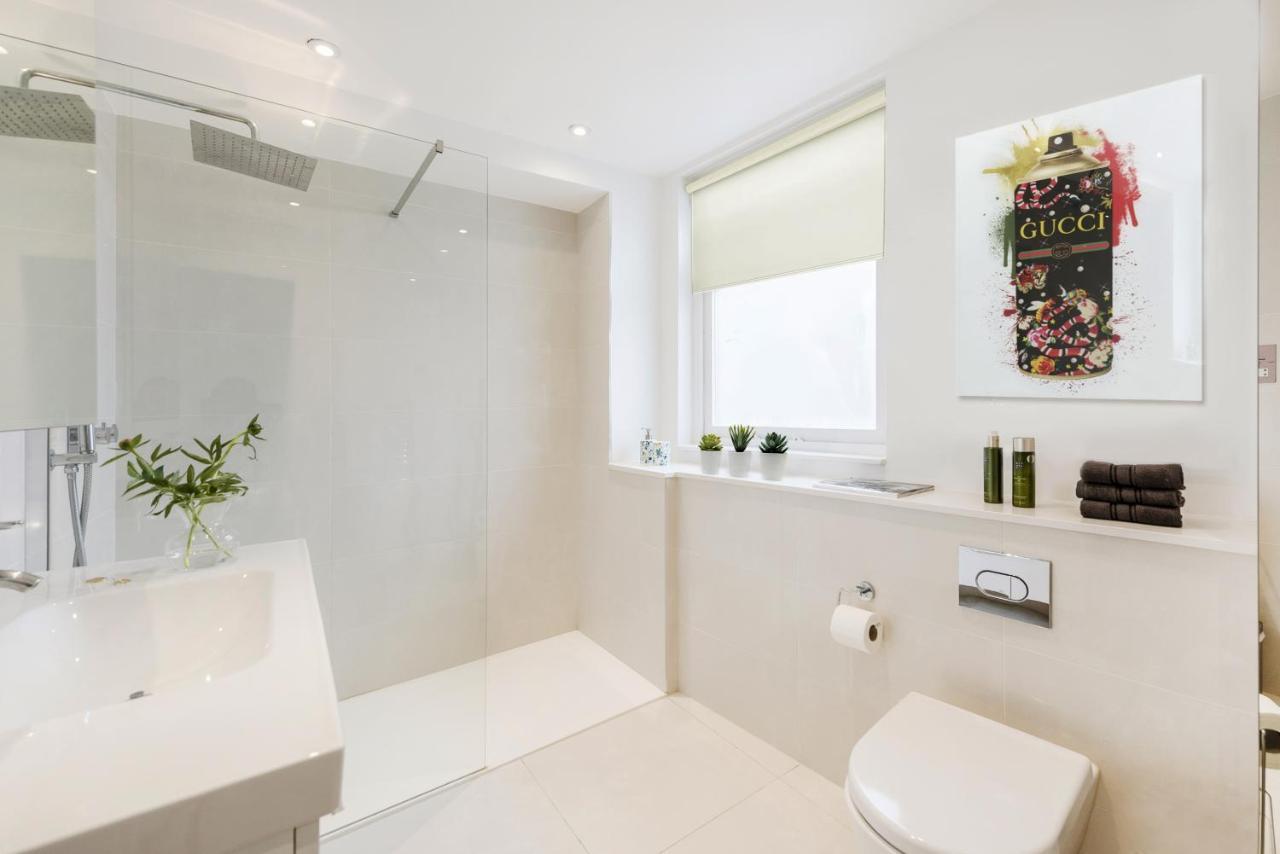 Explore The Most Exquisite West-End From A Harrods Family And Couple Home Londýn Exteriér fotografie