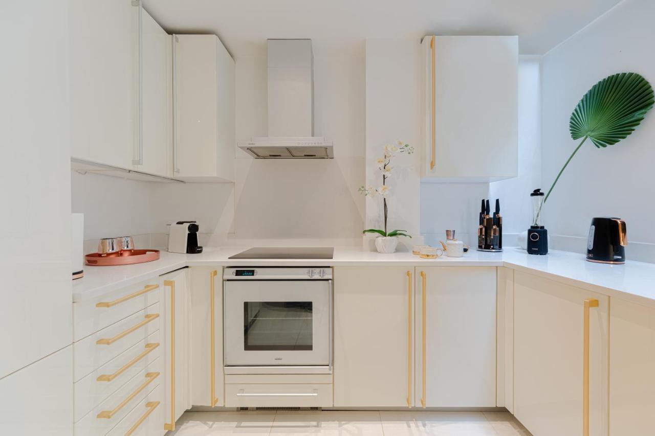 Explore The Most Exquisite West-End From A Harrods Family And Couple Home Londýn Exteriér fotografie
