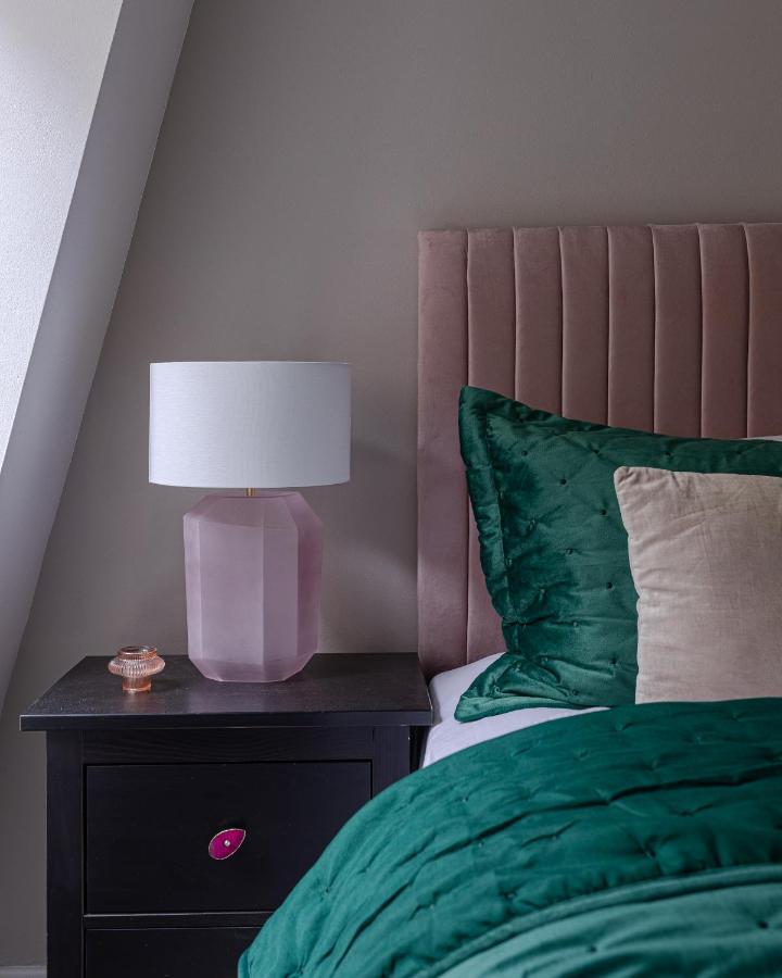 Explore The Most Exquisite West-End From A Harrods Family And Couple Home Londýn Exteriér fotografie