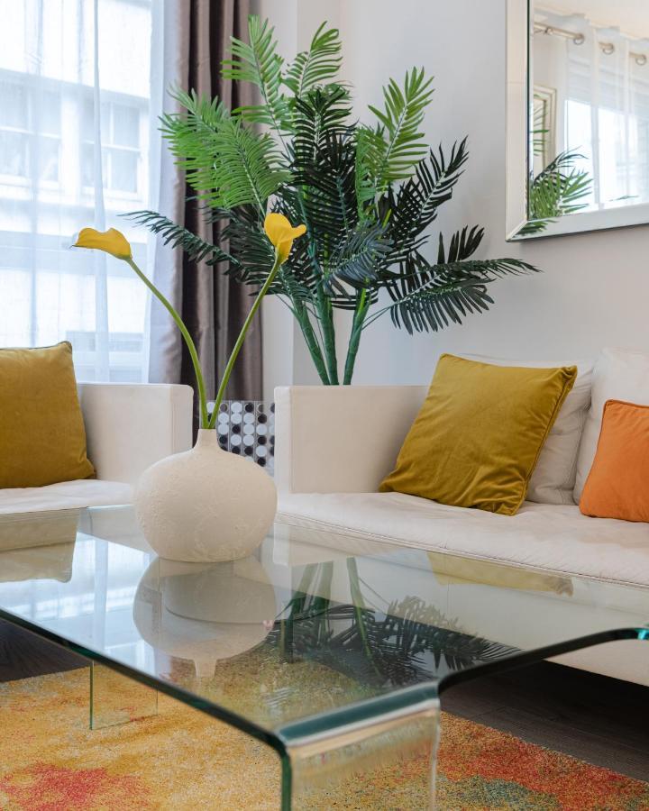 Explore The Most Exquisite West-End From A Harrods Family And Couple Home Londýn Exteriér fotografie